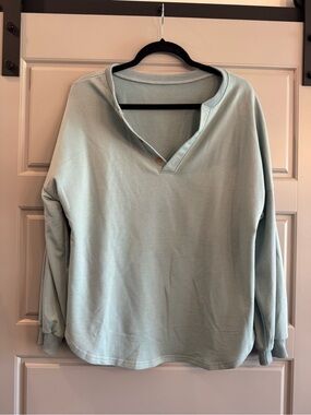 Women’s Lightweight Pullover Sweatshirt - Mint